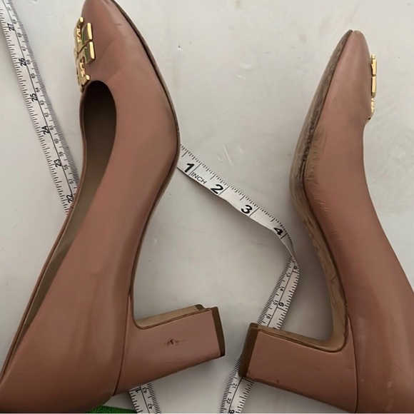 Tory Burch 'Raleigh' Leather Pump Logo Toe - Blush Oak - Picture 7 of 8